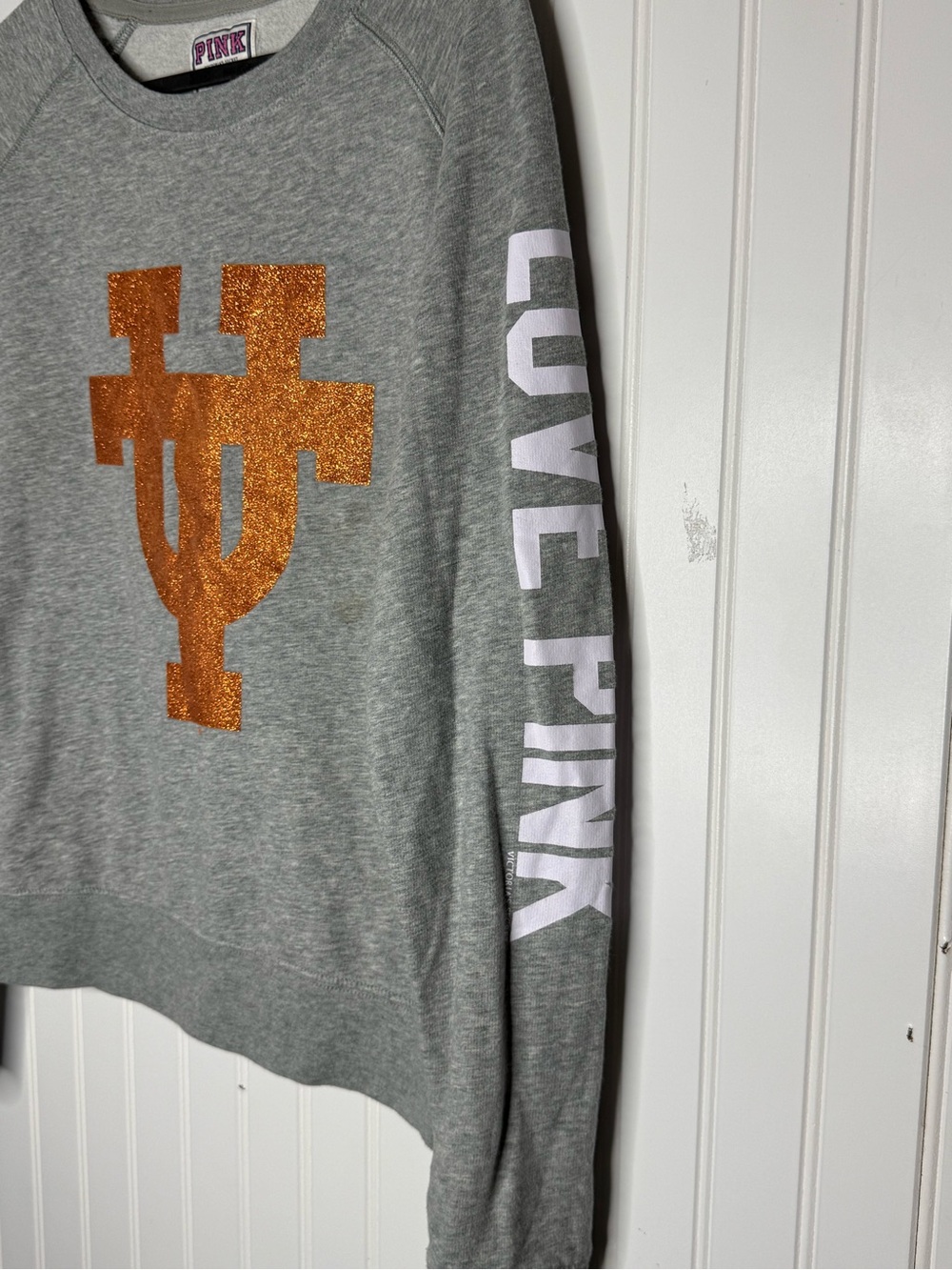 PINK Victoria’ Secret with 5th & Ocean University of Texas Longhorns Sweatshirt - Picture 3 of 9